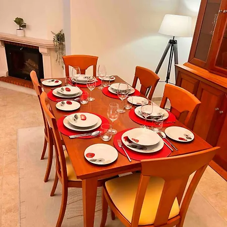 Waterfront View - Casa Alegra Διαμέρισμα *